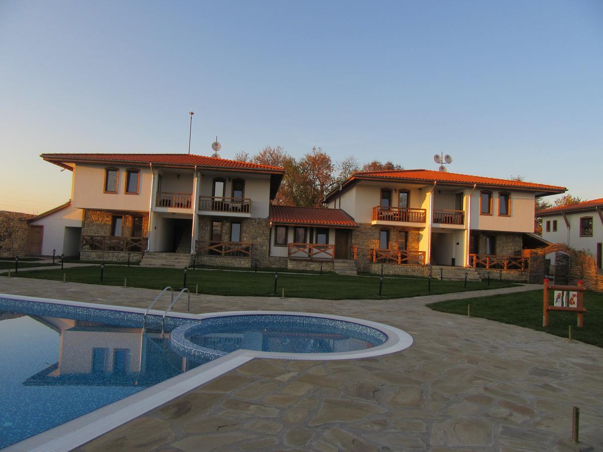 Stara Pliska Complex Hotel Buitenkant foto